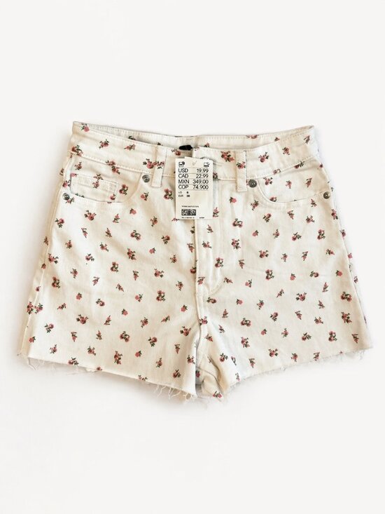 H&M Pants - H&M White Floral High Waisted Shorts Women's Size 0 NWT Summer